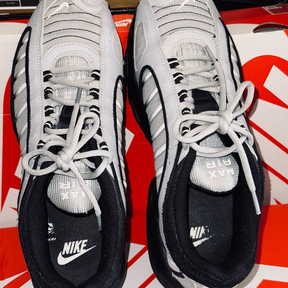 Nike Air Max Tailwind 4 Wolf Grey Black, Men’s Size 11.5 US - Picture 2 of 9